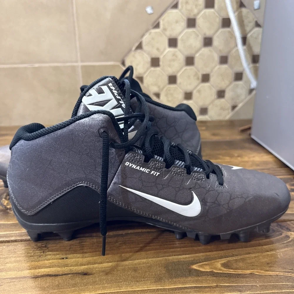 NEW Nike Mens Alpha Strike 2 3/4 TD Football Cleats‎ Gray 725227-010 Size 10.5